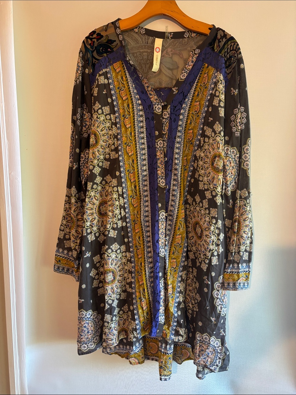 Boho Printed V-Neck Tunic Top - Black Multicolor